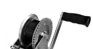 Ручная лебедка: надежный спутник в экстремальных условиях