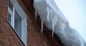 УК в обледенении кровли не виновата…