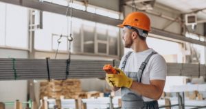 В стройотрасли РФ больше всего не хватает сварщиков и маляров