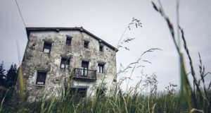 В Новосибирской области планируют расселить 400 аварийных домов