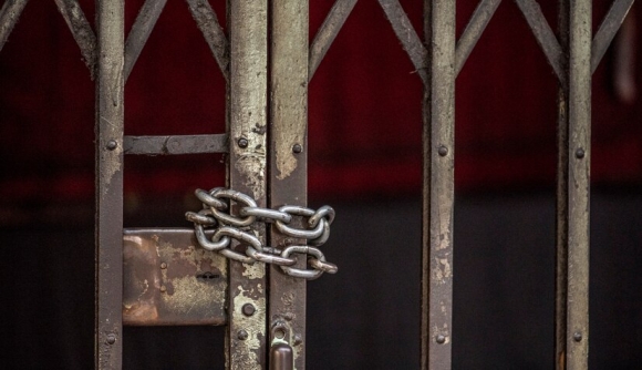 Бывшему главному коммунальщику Минобороны запросили 12 лет за взятку