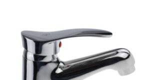 Латунный смеситель для раковины: идеальное решение для вашей ванной комнаты