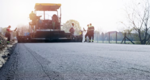 Более 3,3 тыс. км региональной опорной сети дорог РФ обновят в 2024 г по нацпроекту