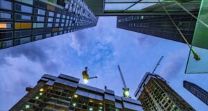 А первичка продолжает дорожать