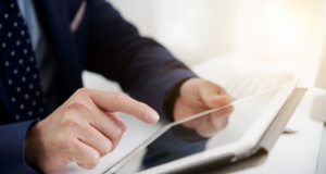 Минстрой проконтролирует финансирование незавершенных объектов капстроительства