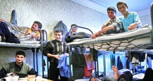 Не дом, а сборище нелегалов!