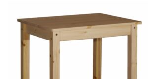 5 преимуществ обеденного стола из сосны: красота и практичность