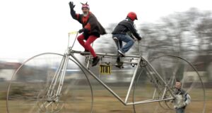 Изобретатели саморегулируемых велосипедов