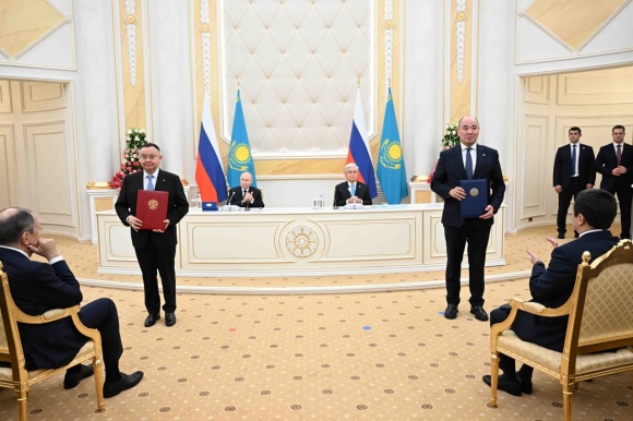 Россия и Казахстан подписали меморандум о сотрудничестве в сферах строительства и ЖКХ
