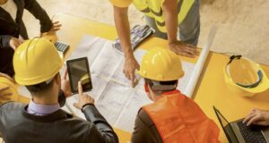 Кто сядет за парты Минстроя