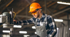 Более четверти покупателей жилья в РФ работает в стройотрасли и промышленности