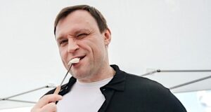 А может, и правда нужен госсценарий?