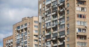 Слабоположительная динамика «вторички»