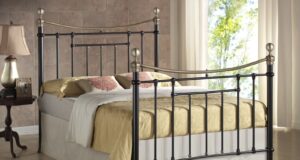Сравнение железных и деревянных кроватей: что лучше?
