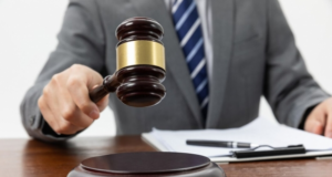 Имущество «Уралдорстроя» арестовали из-за капремонта дороги