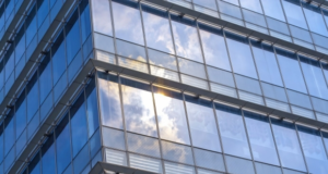 В Дагестане планируют начать производство энергосберегающего стекла