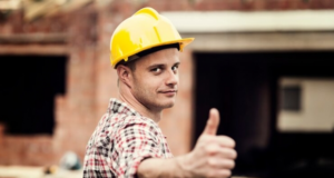 Более 50 тысяч участников студотрядов работают на стройобъектах в России