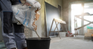 Мантуров поручил изучить возвращение сертификации партий импортного цемента