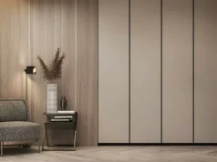 Как выбрать распашной шкаф на заказ: практично, красиво и по делу