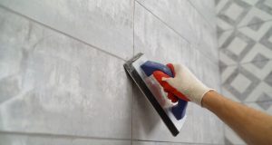 Как наносить эпоксидную затирку: советы по разведению, нанесению и смывке